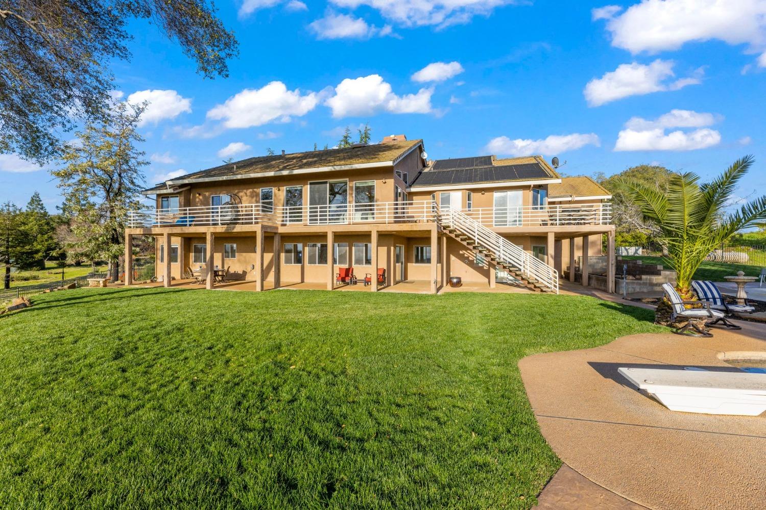 5856 Fernwood Drive