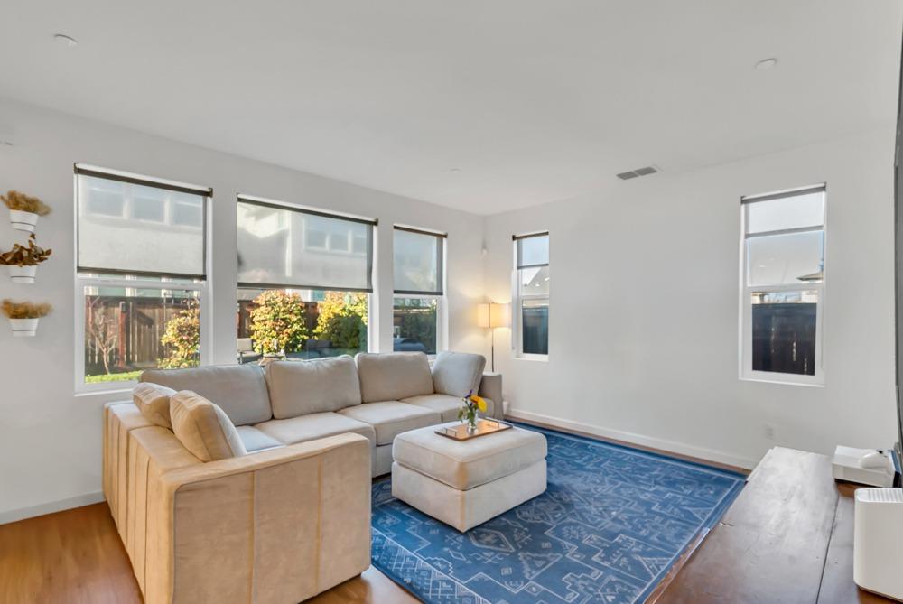33 Seasmoke Place