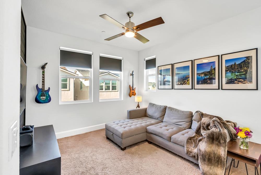 33 Seasmoke Place