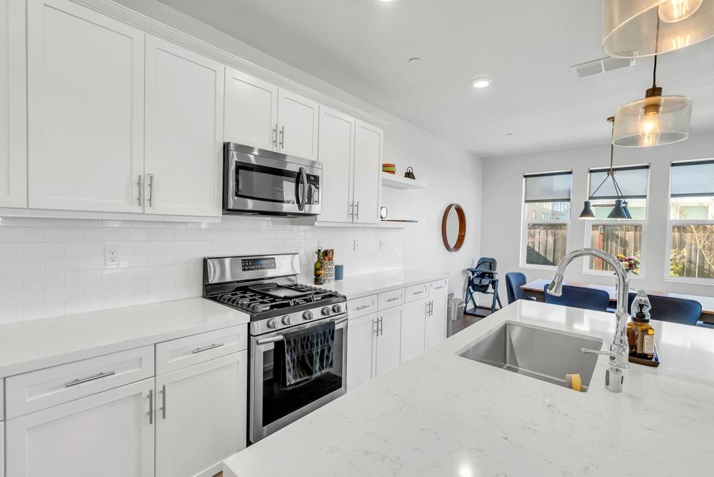 33 Seasmoke Place