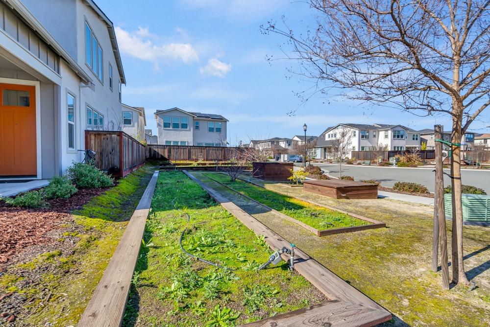 33 Seasmoke Place