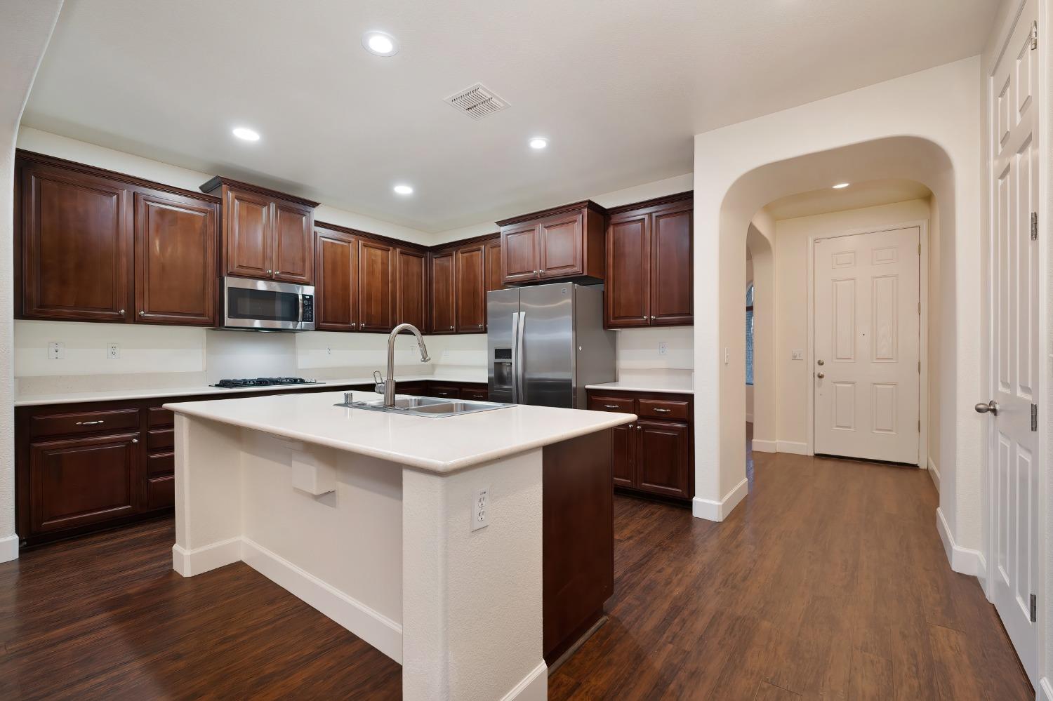 12368 Pawcatuck Way