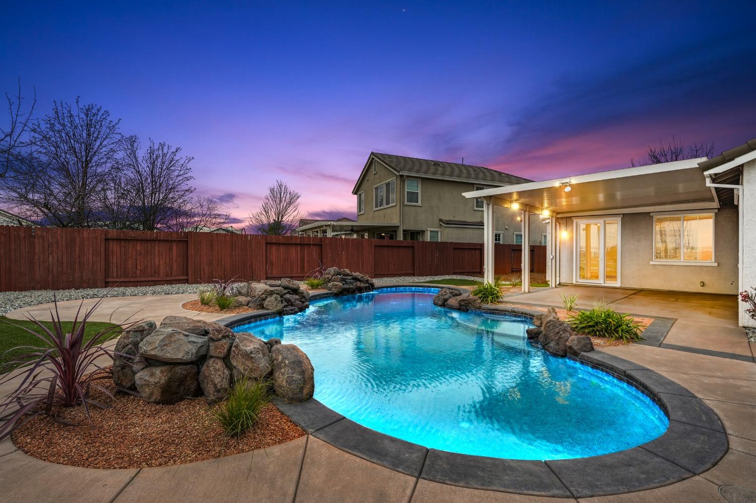 12368 Pawcatuck Way