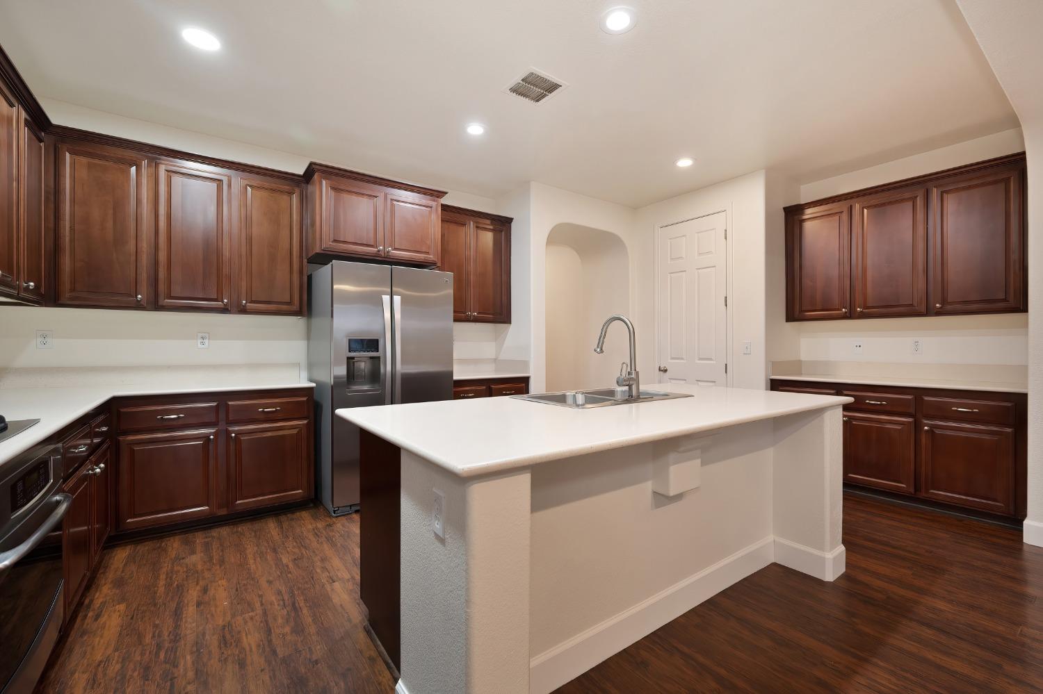 12368 Pawcatuck Way
