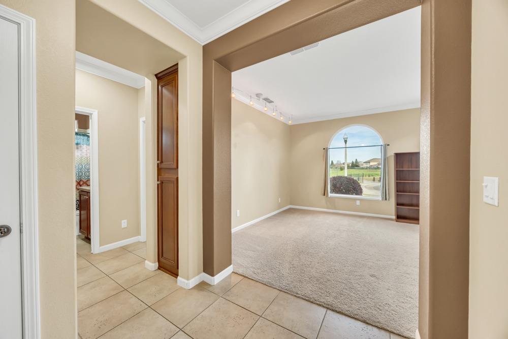 104 Snowdown Court
