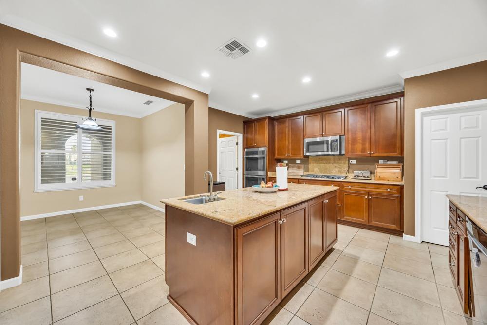 104 Snowdown Court