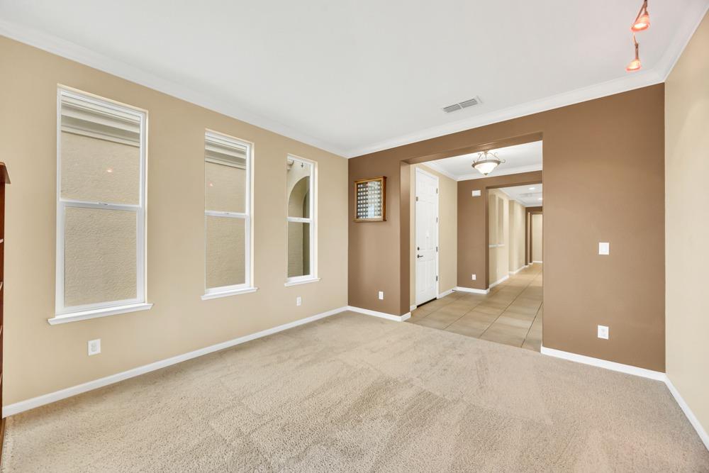 104 Snowdown Court