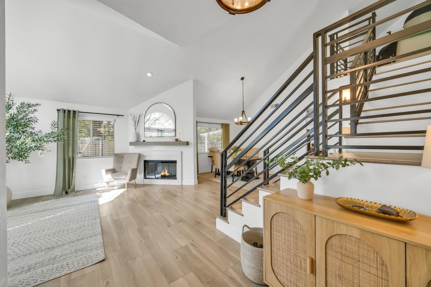 5348 Pacific Palm Court