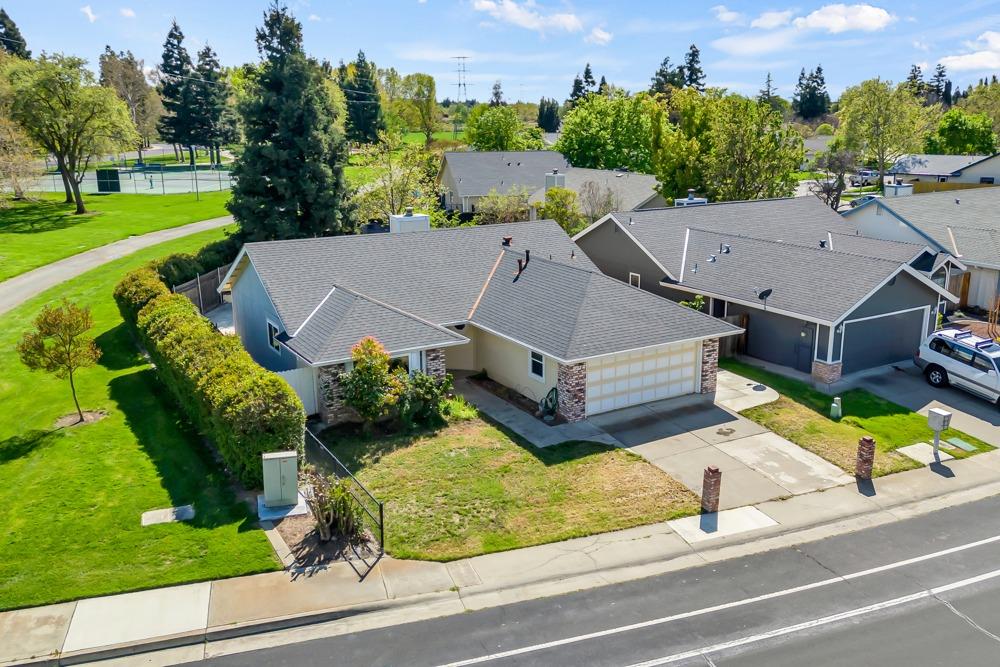 5214 Laguna Park Drive