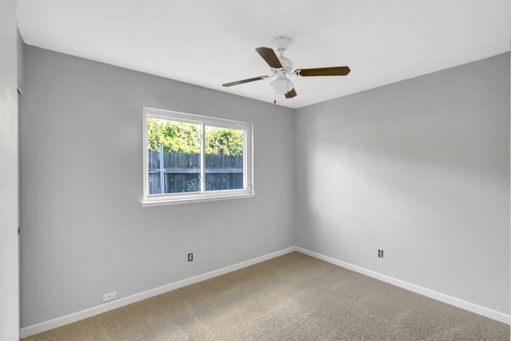 5214 Laguna Park Drive