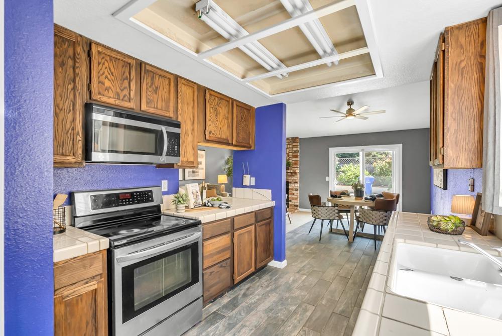 5214 Laguna Park Drive