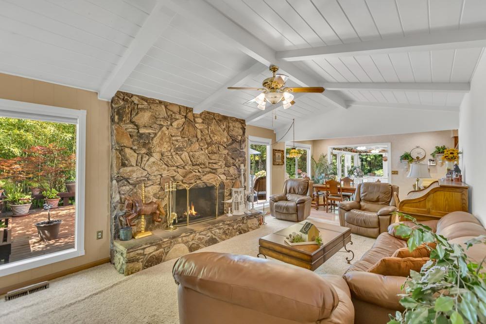 8040 Creekside Lane