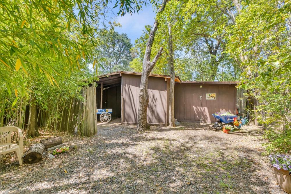 8040 Creekside Lane