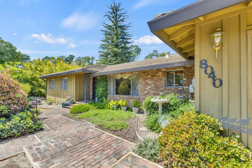 8040 Creekside Lane