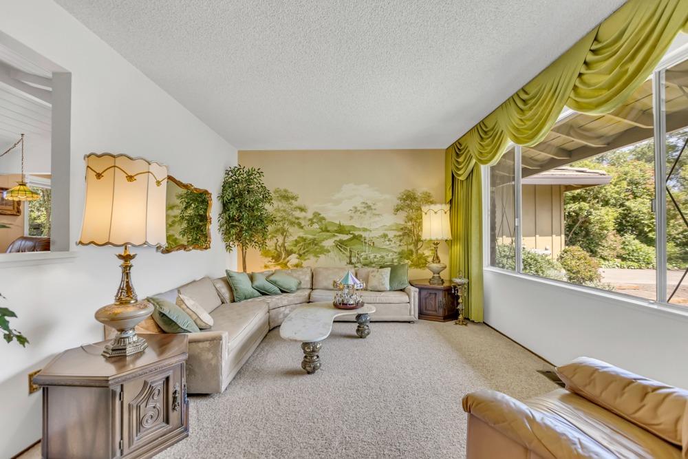 8040 Creekside Lane