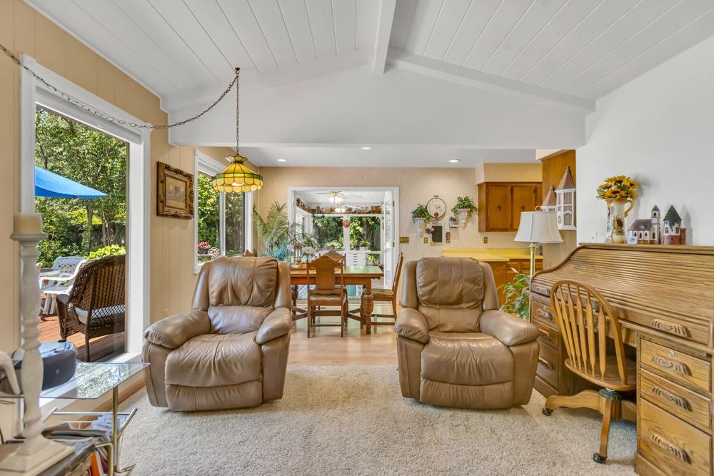 8040 Creekside Lane