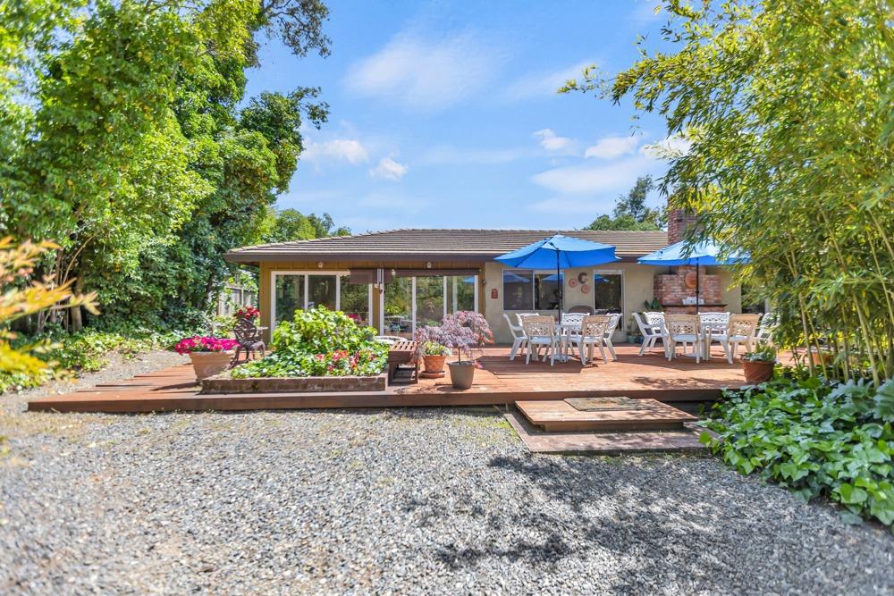 8040 Creekside Lane