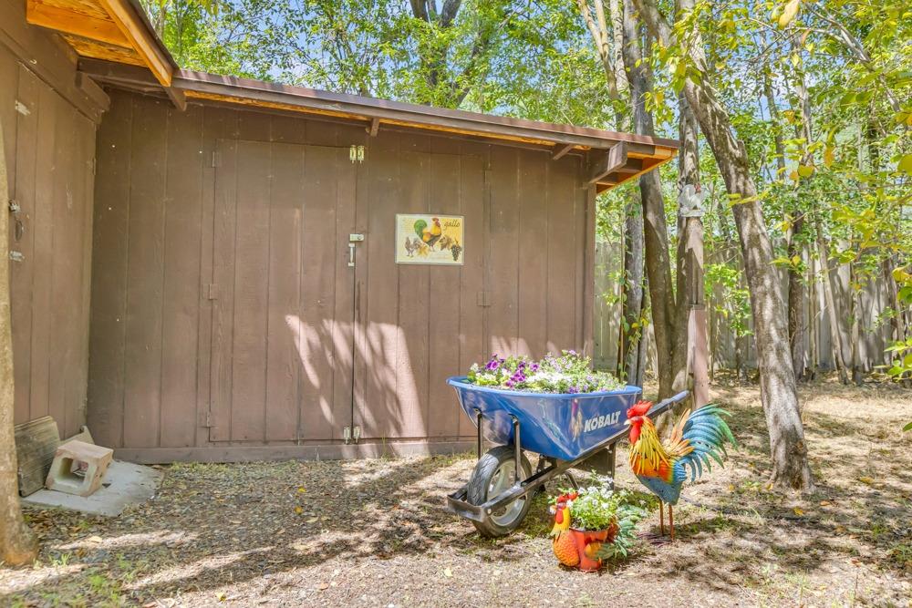 8040 Creekside Lane