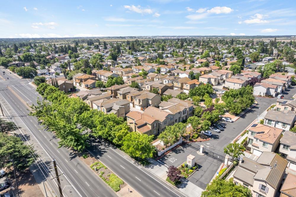 7885 Monaldo Walk