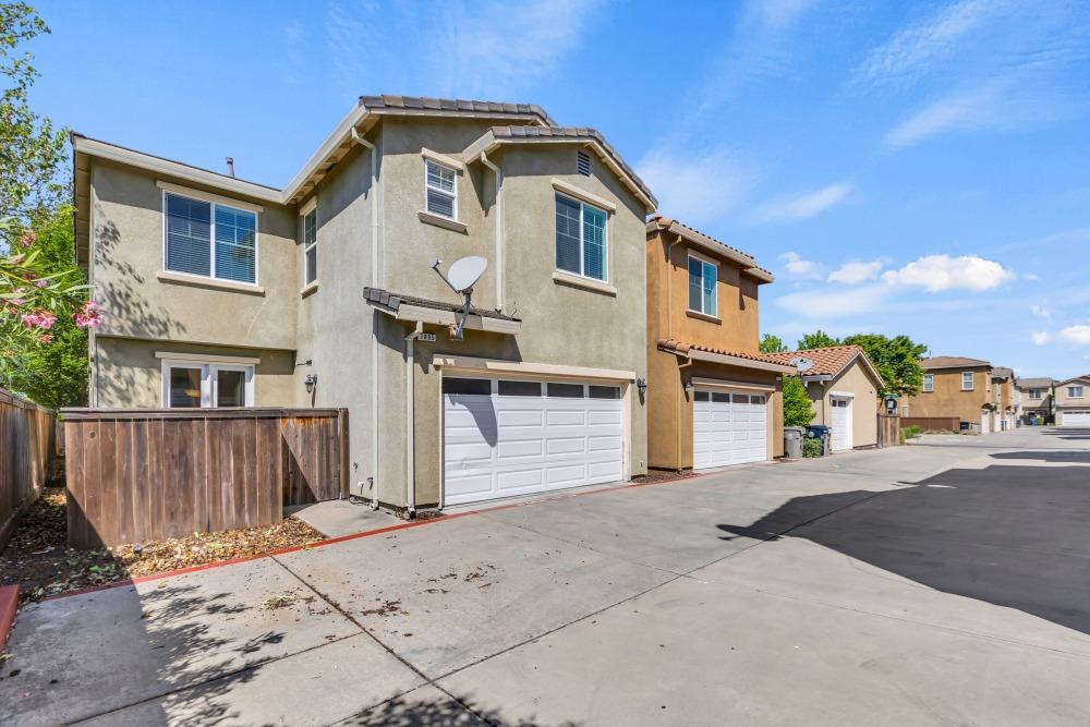 7885 Monaldo Walk