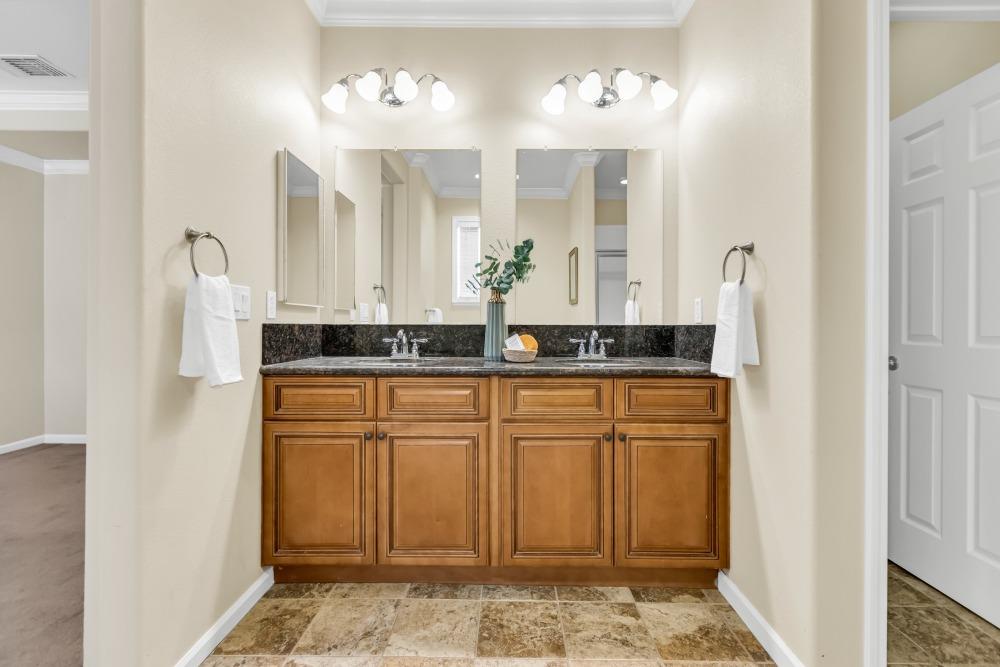 7885 Monaldo Walk