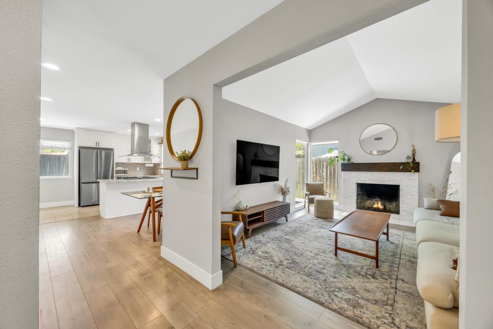 6541 Bitterbush Way