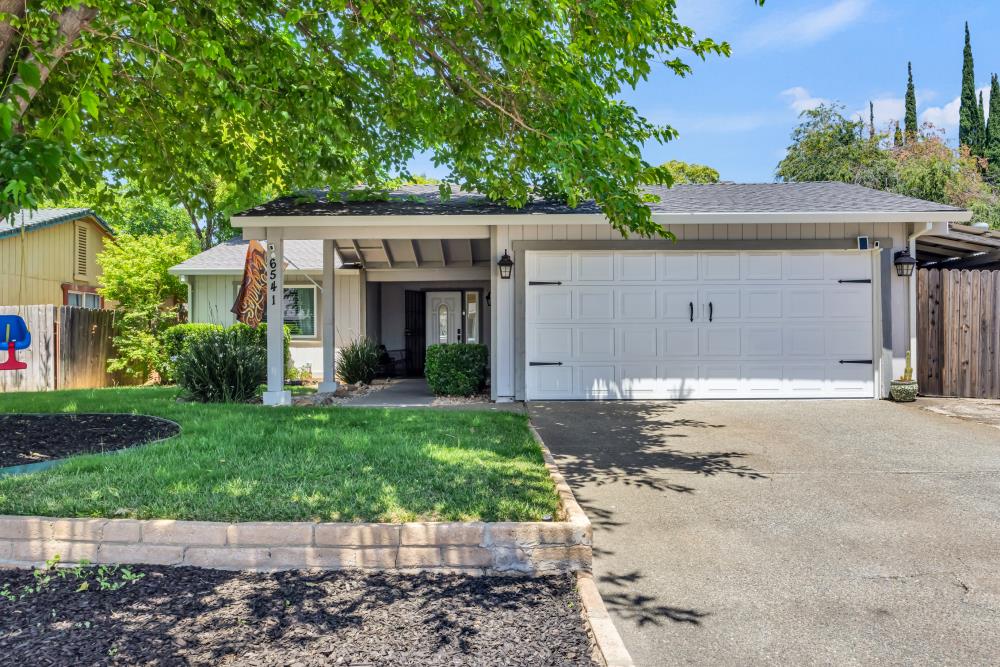6541 Bitterbush Way