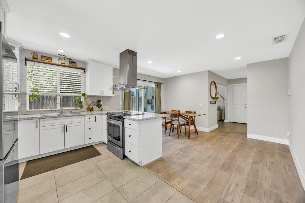 6541 Bitterbush Way
