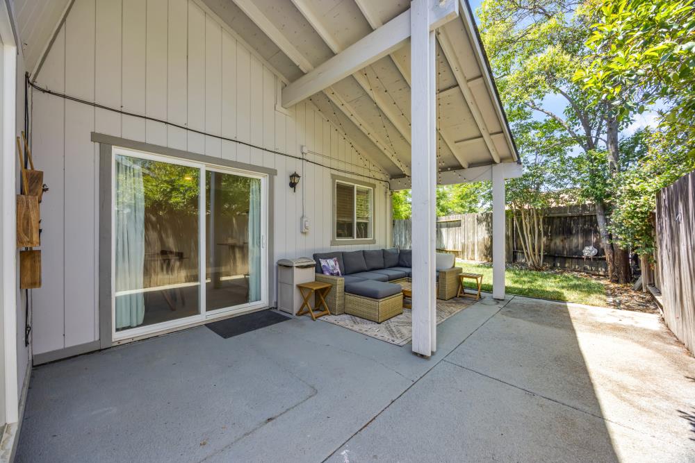 6541 Bitterbush Way