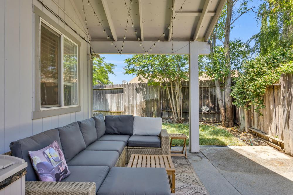 6541 Bitterbush Way