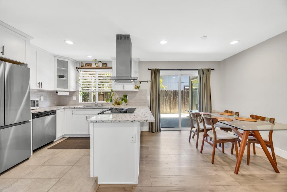 6541 Bitterbush Way