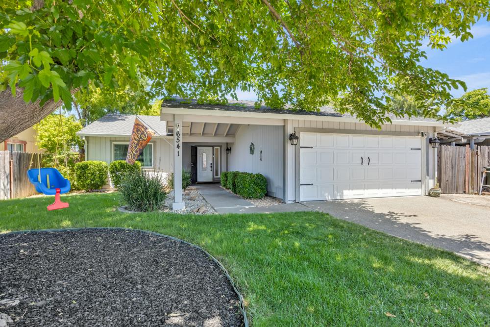 6541 Bitterbush Way