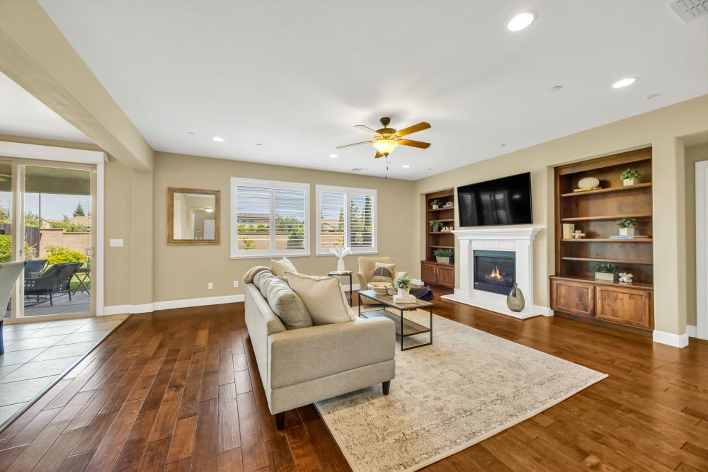 1005 Georgetown Way