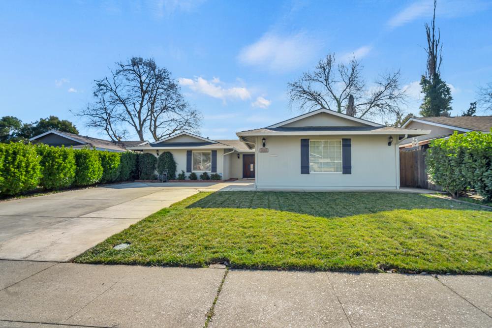 2532 Warrego Way