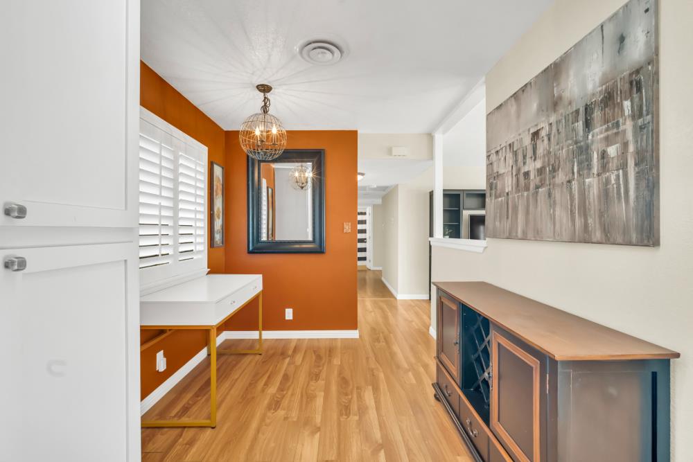 2532 Warrego Way
