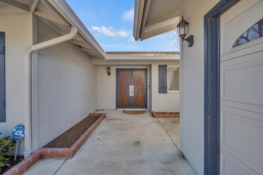 2532 Warrego Way