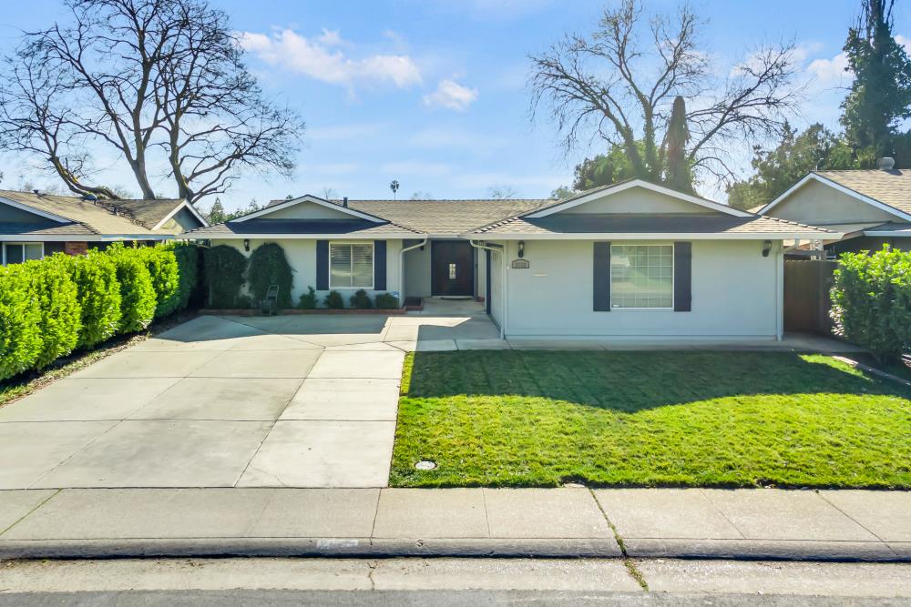 2532 Warrego Way