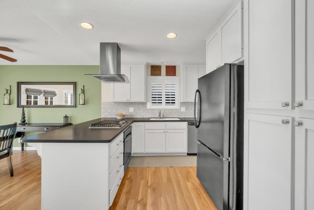 2532 Warrego Way