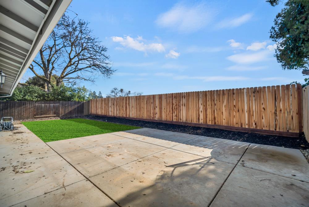 2532 Warrego Way