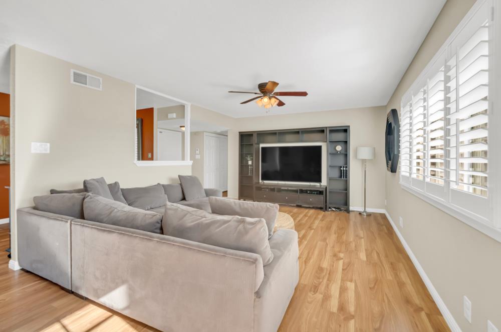 2532 Warrego Way