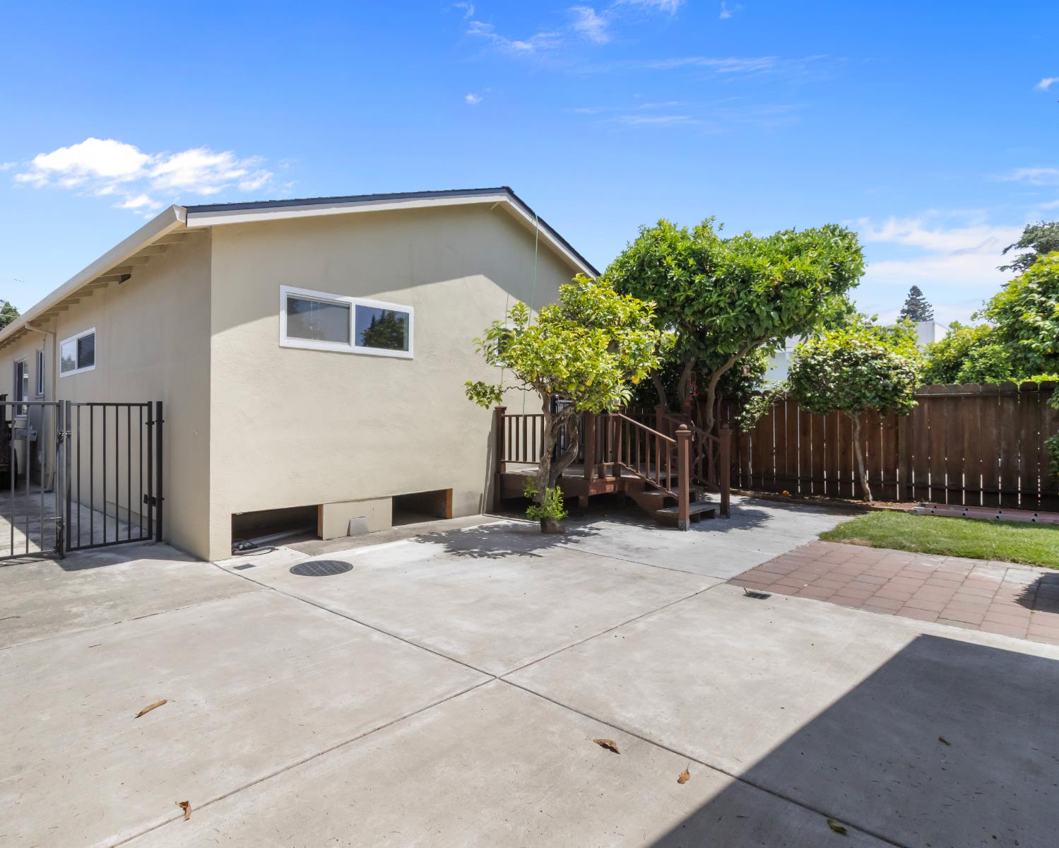 523 W Merle Court