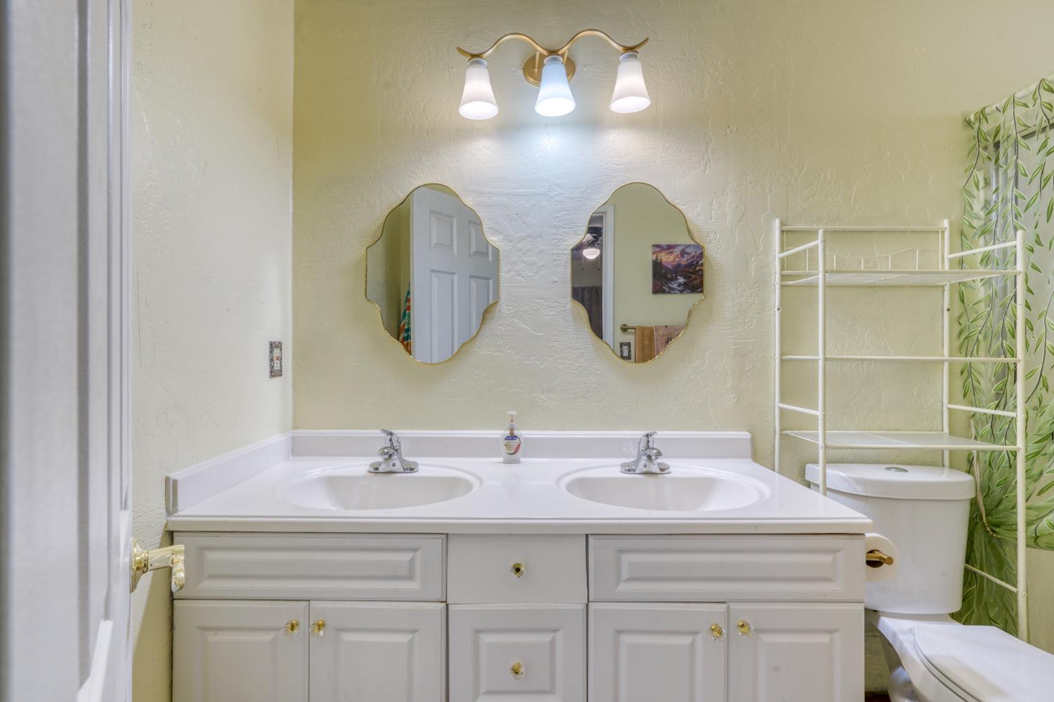 6236 Bucktail Lane