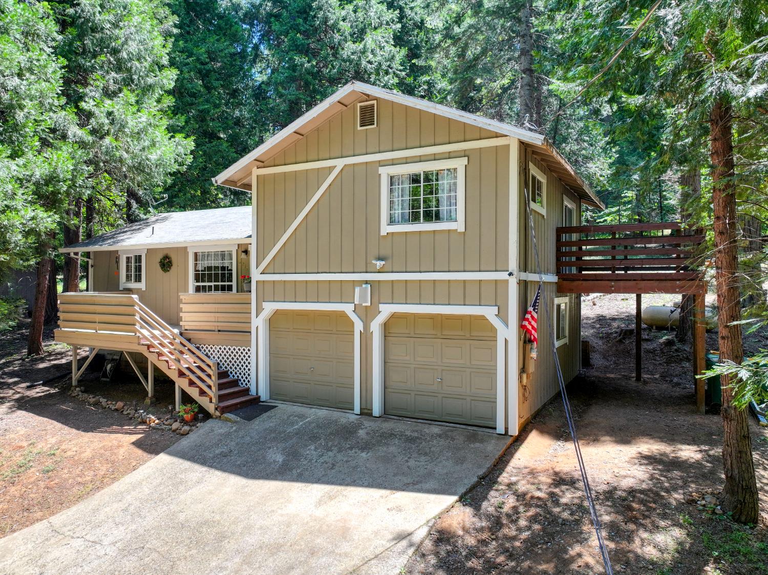 6236 Bucktail Lane