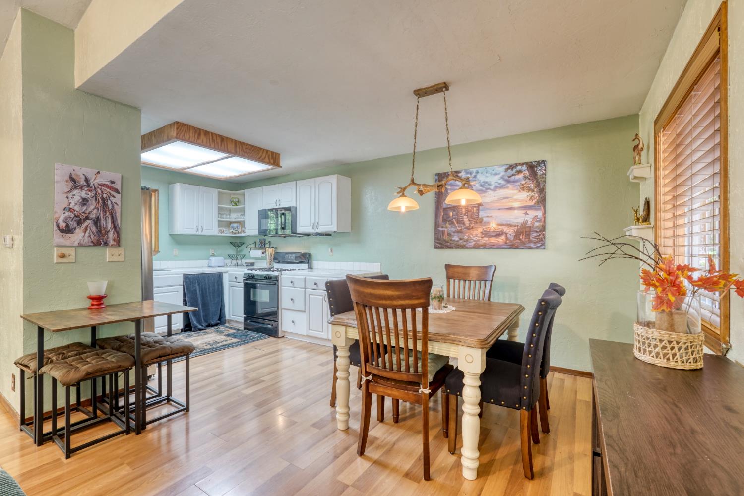 6236 Bucktail Lane