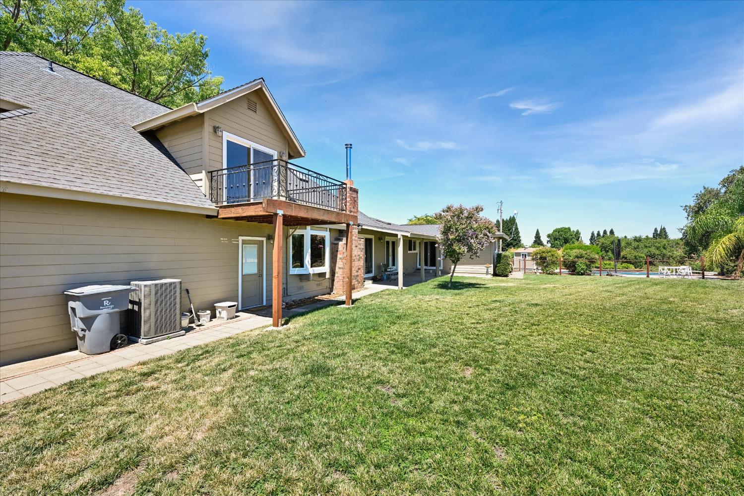 4495 Country Road