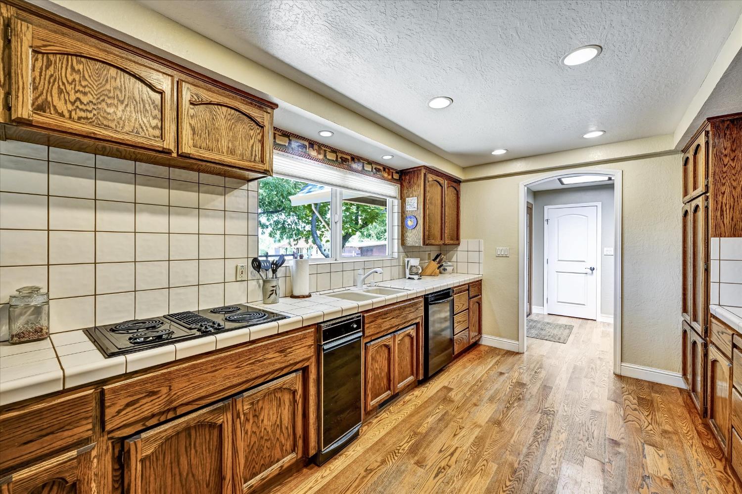 4495 Country Road