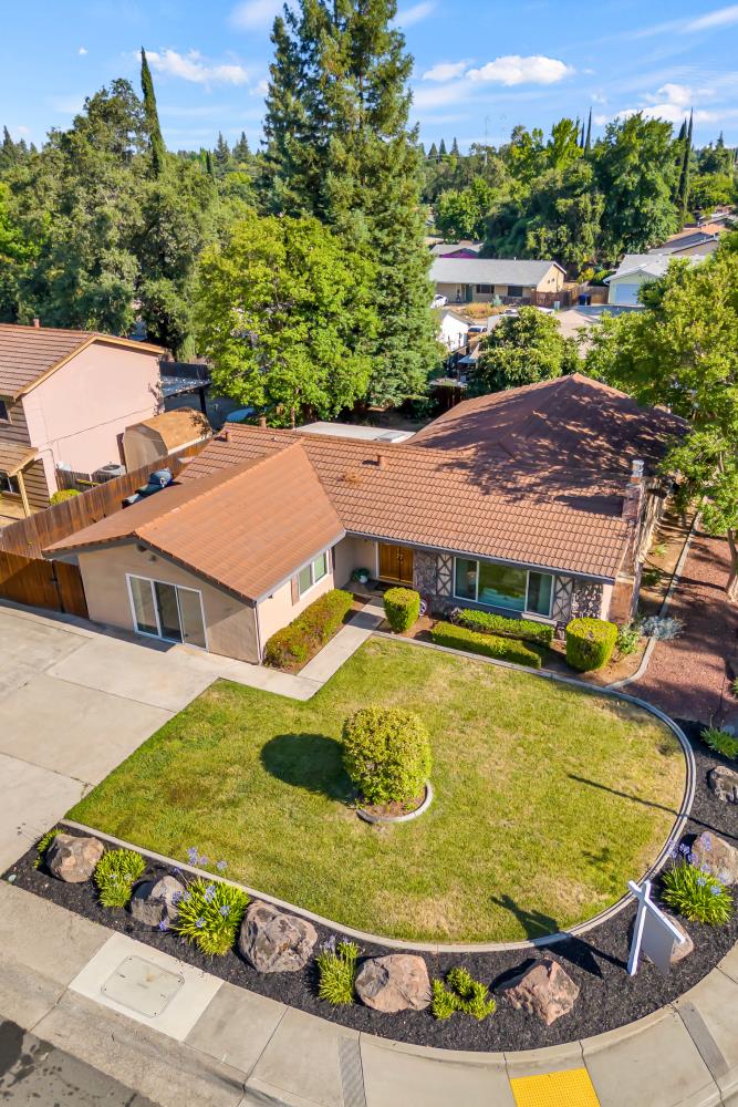 7045 Woodmore Oaks Drive