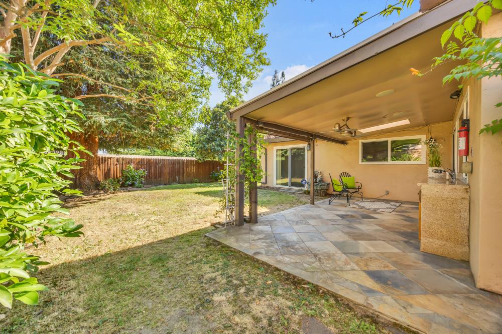 7045 Woodmore Oaks Drive