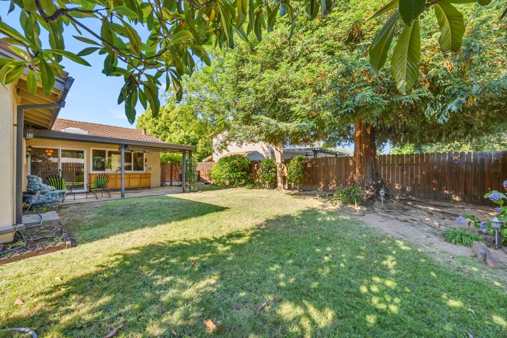 7045 Woodmore Oaks Drive