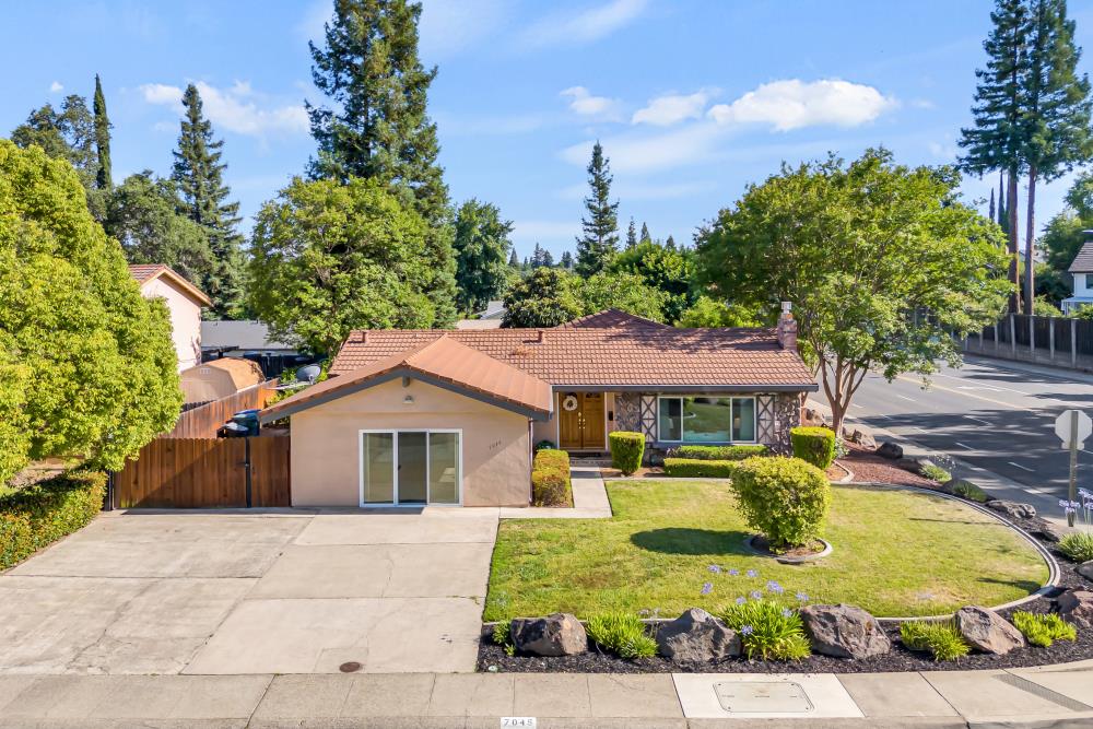 7045 Woodmore Oaks Drive